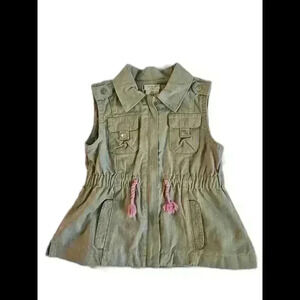 Trendy Sleeveless Utility Vest with Adjustable Waist
